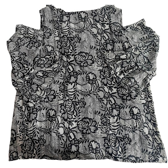 🛍️ Roz & Ali Black White Floral Blouse Cut Out Sleeves Womens Size XL - Picture 10 of 10